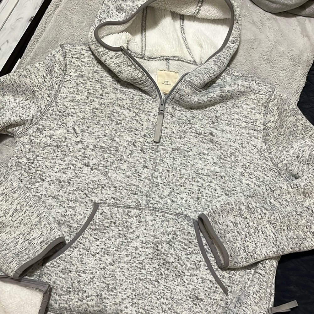 Thread and supply hoodie with soft lining size small